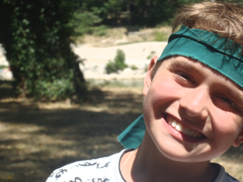Village Camps International Summer Camp Ard&egrave;che, France 2019-07-26 https://www.villagecamps.com/journals_admin/images/78-34-Oleg on team green.jpg